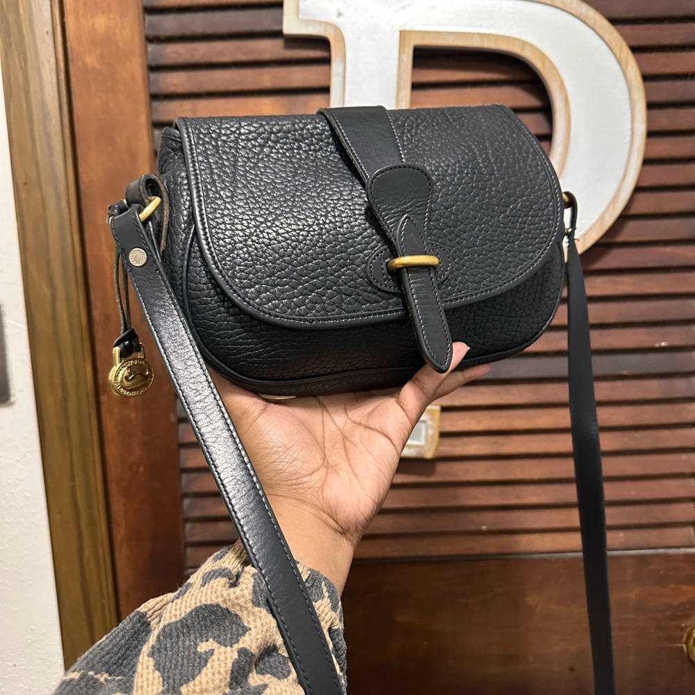 Sleek Black Leather Crossbody Bag with Gold Hardware